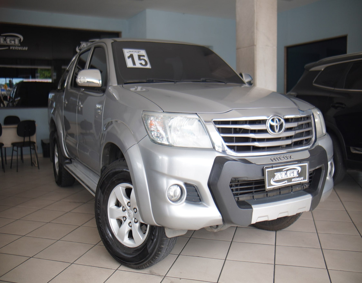 Toyota Hilux 2.7 SRV 4X2 CD 16V FLEX 4P AUTOMÁTICO