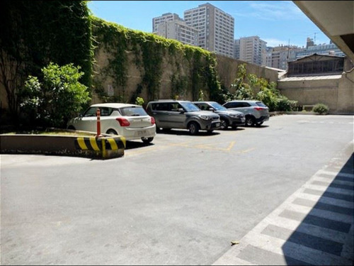 Departamento En Venta De 2 Dorm. En Santiago