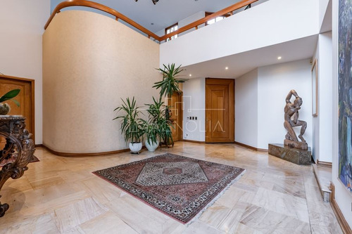Casa En Venta De 6 Dorm. En Lo Barnechea