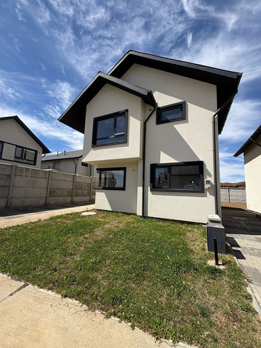Arriendo Amplias Casas Condominio Praderas Curamonte