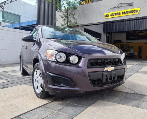 Imagen 7 de 13 de Chevrolte Sonic Ls 2015