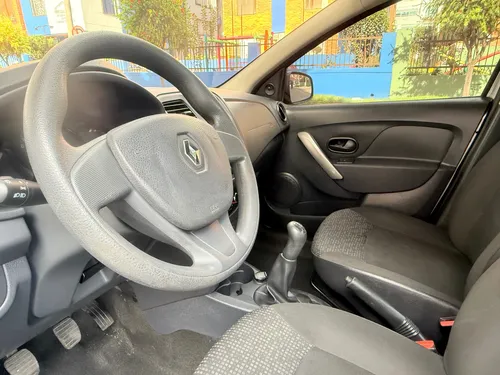 Renault Logan 1.6 Expression / Life +