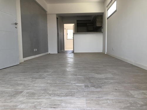 Imagen 8 de 30 de Departamento 2 Ambientes Al Frente Con Balcon - Villa Urquiza