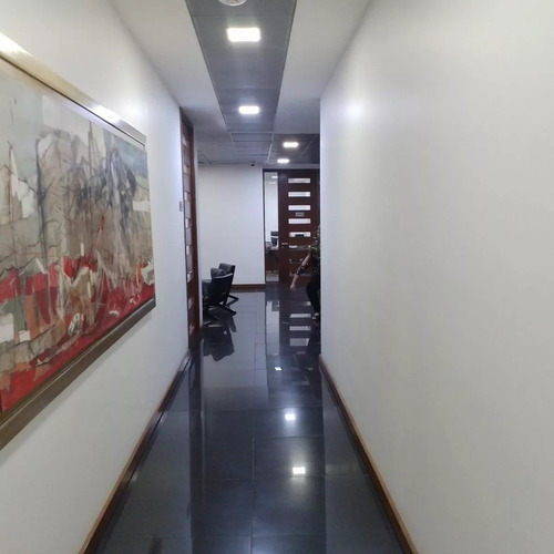 Se Vende Excelente Oficina En Inmejorable Ubicación