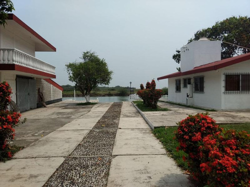 Venta Finca 1.1 Hectáreas 8 Recamaras En Tamiahua, Veracruz.