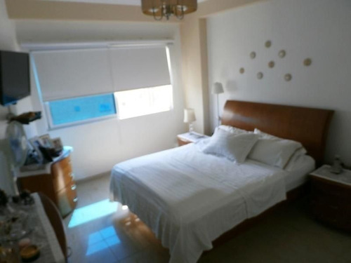 Imagen 7 de 10 de Rentahouse Carabobo Vende Apartamento Urb. El Parral Cod 22-9825 Forg
