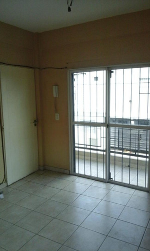 Imagen 2 de 16 de Edificio En Block 3 Pisos De 1 Y 2 Amb 3 Coc.3 Baños,cochera