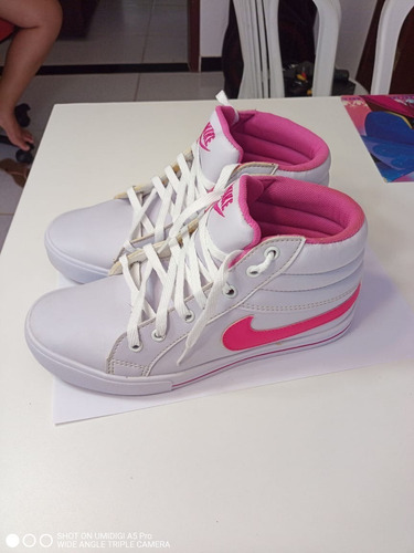 Tênis Para Academia Nike Estilo Bota Cano Curto