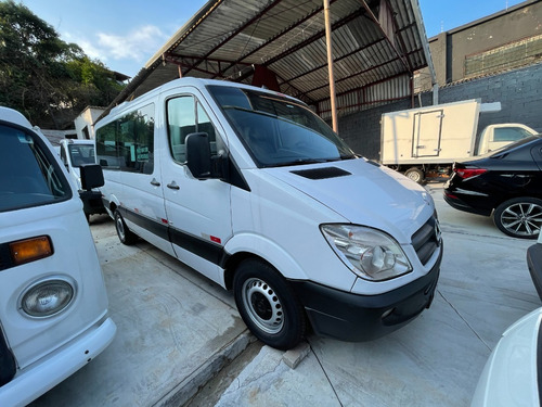 Imagem 1 de 11 de Mercedes Sprinter 415 2.2 Diesel 16 Lugares 2015 Rmotors