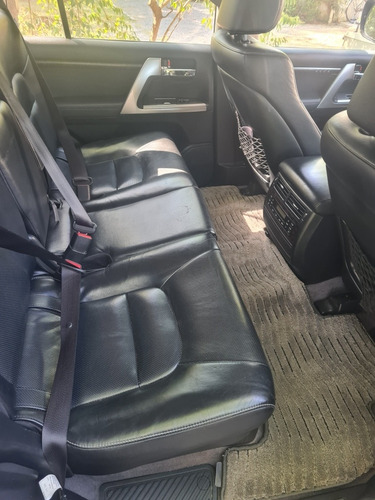 Imagen 8 de 11 de Toyota Land Cruiser 2013 4.5 200 Vx 265cv At W/floormat