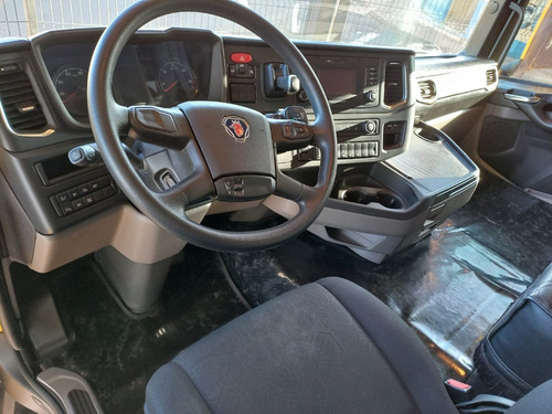 Imagem 9 de 15 de Scania R 450 A8x2 Ano 2021 Completo