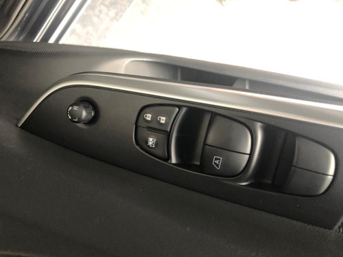 Imagen 15 de 22 de Renault Alaskan Confort 4x4 2.3 - Ar