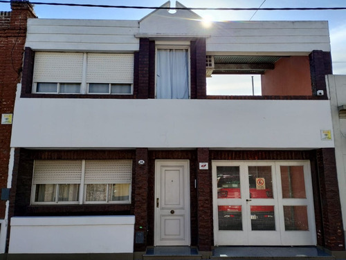 Venta Casa Y Local - Azul