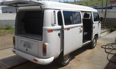 Volkswagen Kombi 2006 1.6 Escolar 3p Gasolina