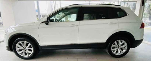 Imagen 2 de 12 de Volkswagen Tiguan 2020 1.4 Comfortline 5as At