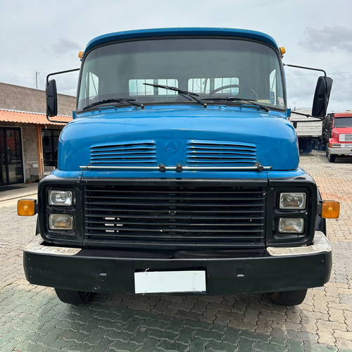 Mb 1113 4x2 Carga Seca