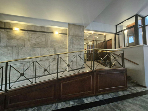 Venta Piso Avenida Colón Balcon Frente Cochera