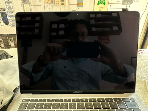 Macbook Air A2337 Plateado (Usado)