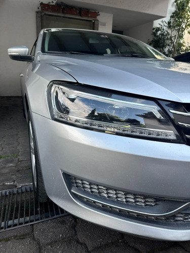 Volkswagen Passat 2.5 Highline At