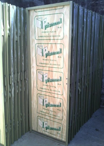 Imagen 3 de 8 de Puerta Placa Pino 70x200 Bisagras Pomela Reforzada Piamel