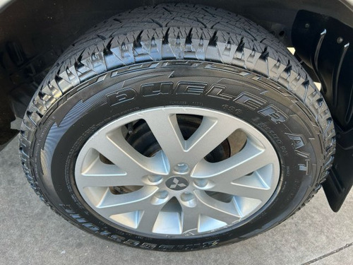 Mitsubishi Pajero TR4 Pajero TR4 2.0 4X2 16V 140CV FLEX 4P MANUAL