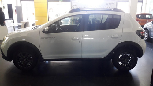 Renault Sandero Stepway Intens 1.6 Nafta 0km 2021