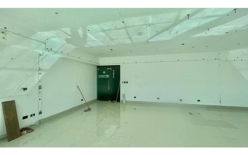Local Comercial U Oficina En Venta En Mirador Sur Santo Domi
