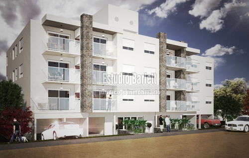 Apartamento En Mansa 3 Dormitorios- Ref: 1419
