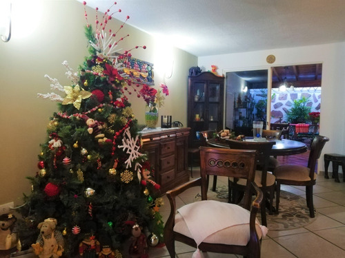 Imagen 5 de 27 de Lujosa E Impecable Casa En El Valorado Conjunto Terrazas Buenaventura I