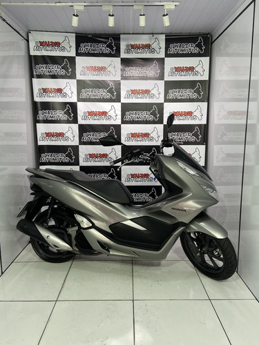 Imagem 1 de 11 de Honda Pcx 150/dlx Gasolina Manual
