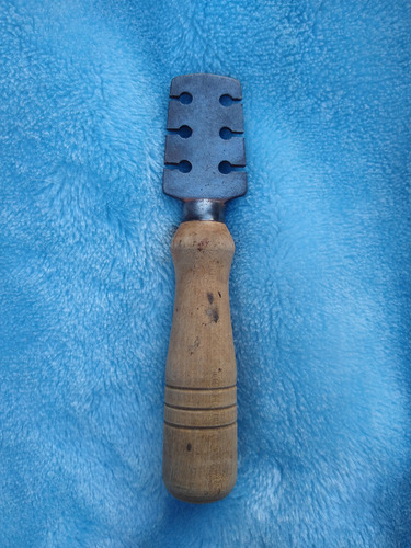 Antigo Travador De Serrote . (Usado)