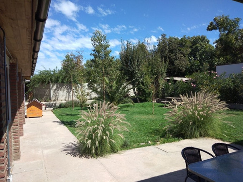 Vendo Hermosa Y Amplia Casa En Sector El Almendral, 6d-4b-3e