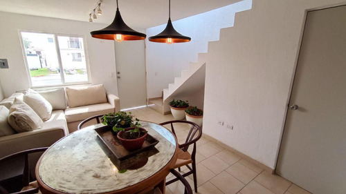 Casa En Venta Con Recamara En Planta Baja, Infonavit, Fovissste