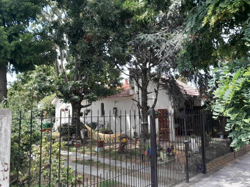 Casa En Venta - 3 Dormitorios 2 Baños 5 Cocheras - 450mts2 - Santa Teresita