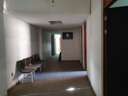 Imagen 2 de 9 de Edificio Comercial En 3 Niveles, Ubicado A 1 Cuadra De Calza