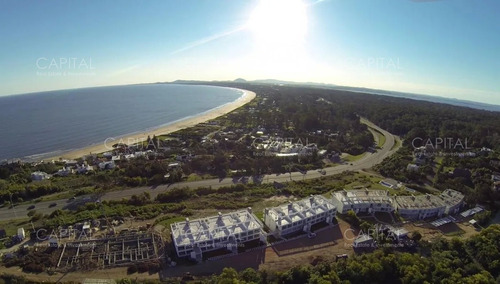 Lote En Venta En Punta Ballena Con Vista Panorámica Al Mar.