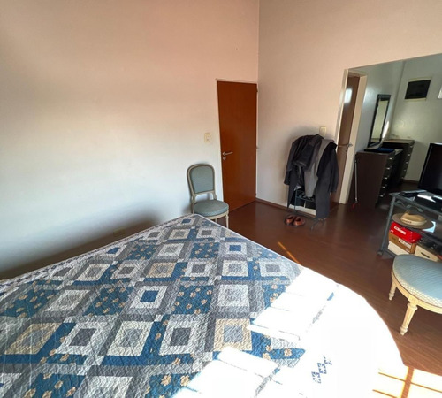 Venta De Departamento Con Galpon En Pompeya