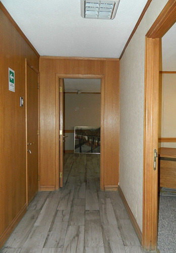 Gran Oficina En Arriendo, 5 Privados, 2 Estacionamientos