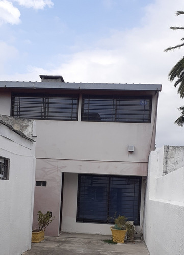 Excelente Ubicación.buena Casa Y Apartamento Al Fondo Nuevo