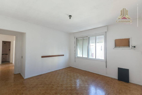 Imagem 20 de 30 de Vendo Apartamento De Três Dormitórios, Próximo A Avenida Assis Brasil - Ap3741