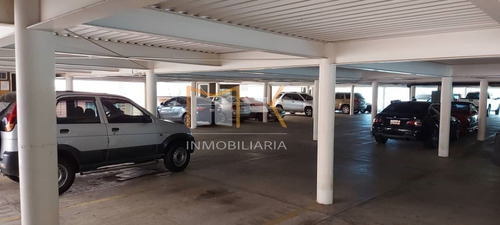 Imagen 26 de 28 de Mk, Vende Apartamento Semi Amoblado Urb Parque Caiza / 04128517764