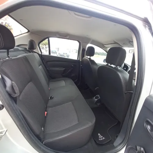 Renault Logan 1.6 Expression / Life +