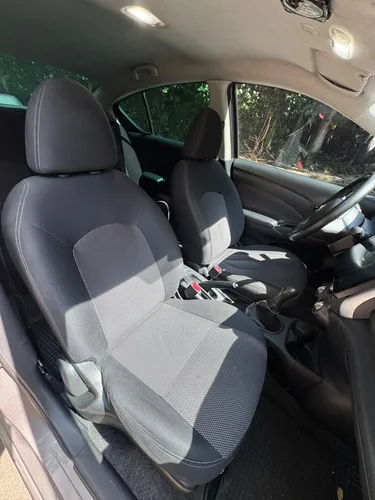 Nissan Versa Advance 1.6 Mt