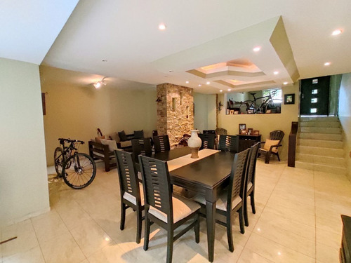 Imagen 3 de 16 de Se Vende Hermosa Quinta La Mejor Zona Norte De Maracay Aragua 04243785803