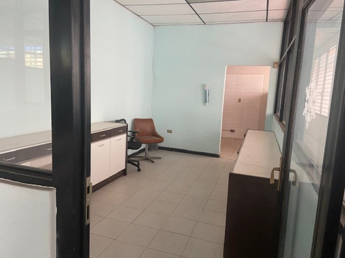 Imagen 9 de 24 de Se Vende Galpon Industrial 2422m²t-1753m²c-5 Ofc+20p.trabajo+10b+50p+p.electrica-guaicay-es