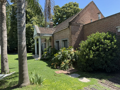 Excelente Chalet 4 Amb. Estilo Inglés En Villa Udaondo