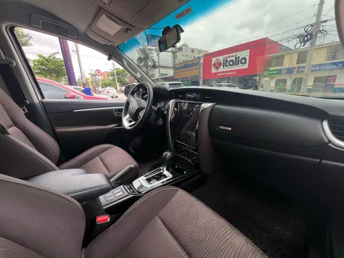 Toyota Fortuner 2.4 Turbo Diesel Motor : 2.4 Modelo : 2020
