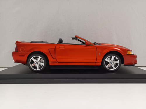 Maisto 2003 Ford Svt Mustang Cobra Convertible 1:18 Naranja Naranja (Usado)