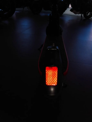 Imagen 4 de 9 de Monopatín Schoom 7.8 Ah Impecable Lidermoto Scooters
