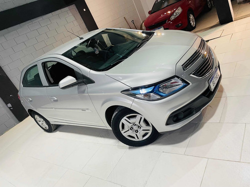 Imagem 2 de 14 de Chevrolet Onix 2013 1.0 Lt 5p